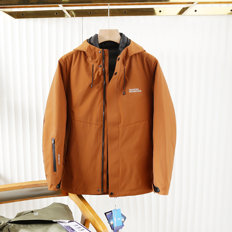 Muška zimska jakna s kapuljačom, sadržaj perja 81–85%, nadomještaj 100–150 g, prozračna, zaštita od hladnoće -30°C do -15°C