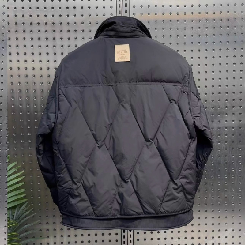 Puffer jakna s patchworkom, korejskog stila, slim fit, lagana, s bijelim patčjim perjem (51–55% perja, punjenje 100–150 g)