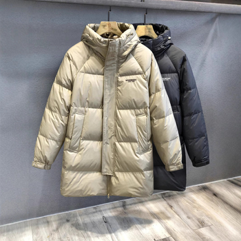 Geacă de iarnă din puf de gâscă alb; lungime extinsă 100 cm+; umplere 150–200 g; putere de puf 550; glugă