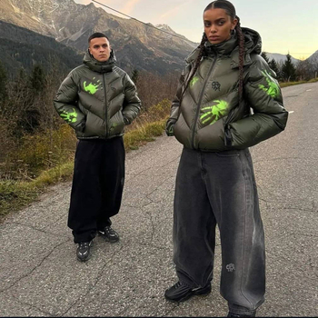 Kapucnis, vastag poliészter-töltésű pamutkabát, Harajuku kardigan stílus, cipzáras zsebek, húzózsinóros alsó, téli 2025