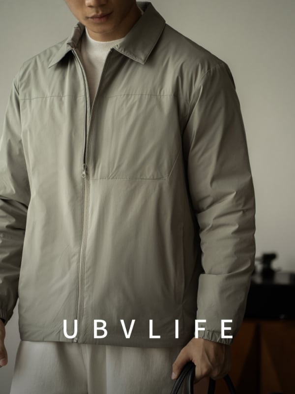 Geacă ușoară din puf, umplutură 90% puf de rață, guler rever, fermoar, croială lungă