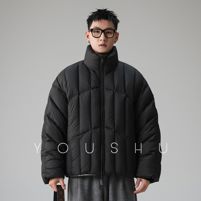 Μπουφάν με γιακά-στάση και καπιτονέ, γέμισμα με πούπουλο 220–280 γρ, κουκούλα, φερμουάρ, ανδρικό χειμερινό