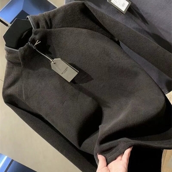 Férfi kétoldalas bársonyos téli pulóver álló gallérral, félig cipzár, vastag poliészter anyag, sportos modell.