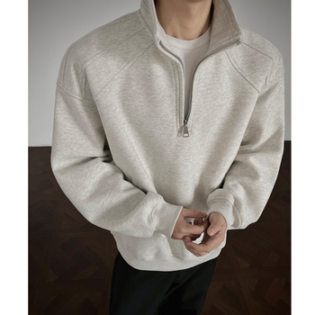 Hanorac bărbătesc gros, croială lejeră, cu stand collar și half-zip, din bumbac-poliester 51–70%