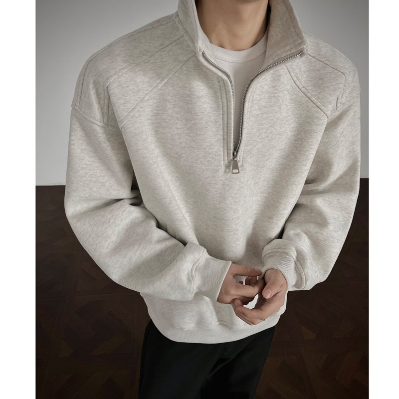 Hanorac bărbătesc gros, croială lejeră, cu stand collar și half-zip, din bumbac-poliester 51–70%