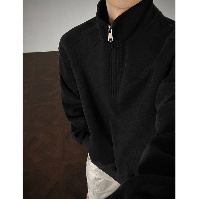 Hanorac bărbătesc gros, croială lejeră, cu stand collar și half-zip, din bumbac-poliester 51–70%