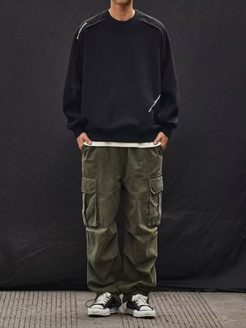 Pulover lejer cu mâneci lungi, guler rotund, fără guler; topstitching; material poliester Huamian composite; model litere