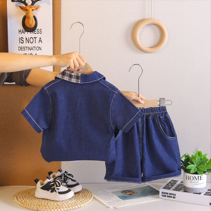 Set de trei piese pentru băieți — tricou cu mânecă scurtă, pantaloni scurți, poliester, vârsta 1–3 ani
