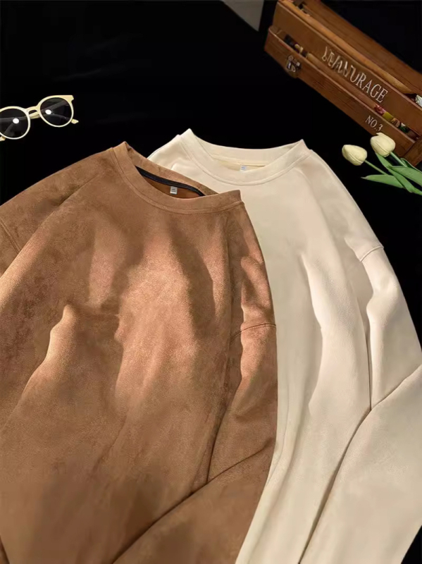 Muški pulover od veluru s izgledom suede, težak, okrugli izrez, dugi rukavi, poliester 81–90%, proljeće-jesen