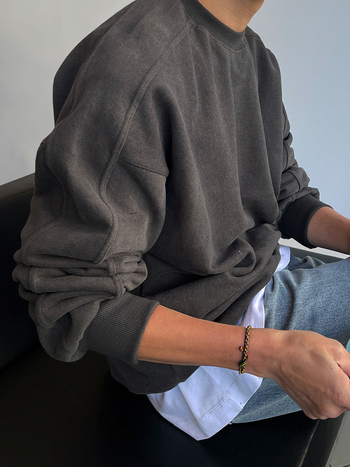 Muški džemper u korejskom stilu s okruglim izrezom, slobodan kroj, mješavina pamuka 65% i poliestera 35%, proljeće