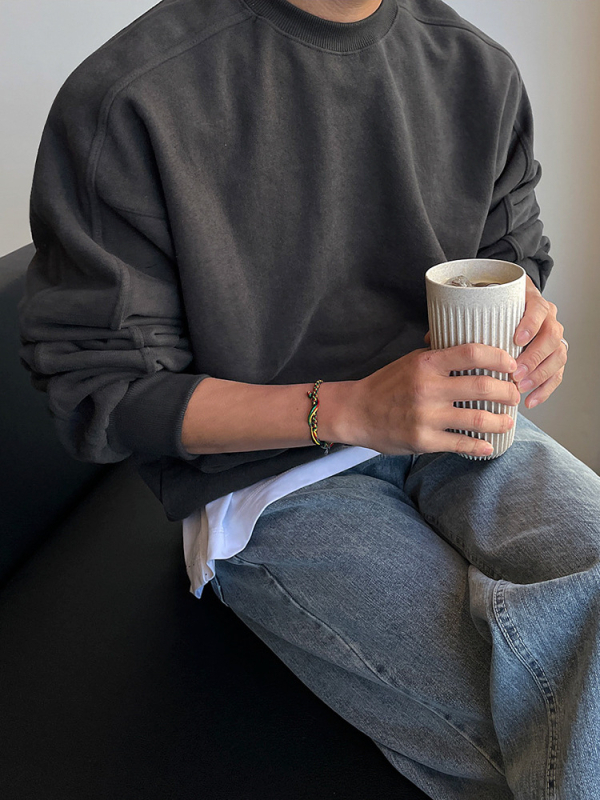 Muški džemper u korejskom stilu s okruglim izrezom, slobodan kroj, mješavina pamuka 65% i poliestera 35%, proljeće