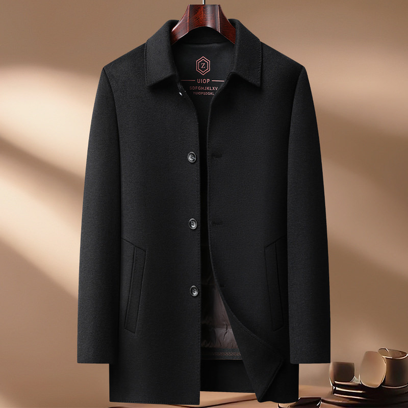 Villane mantel, paksendatud, seisev krae, tõmblukk, küljetaskud, 70% villa