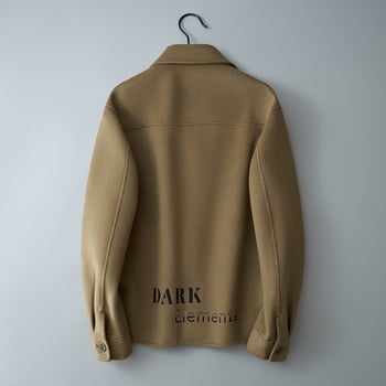 Koreai stílusú gyapjúkabát, kétoldalas, egygombos zárás, kosztüm jellegű gallér, patch zsebek