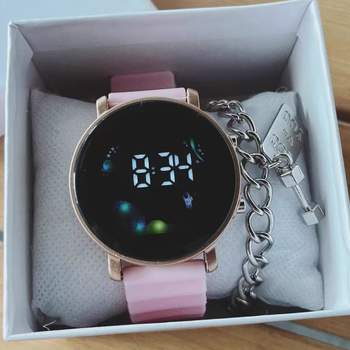 Ceas pentru tineri, cu mecanism solar, cadran rotund, curea din silicon, carcasă din plastic și cristal din plastic