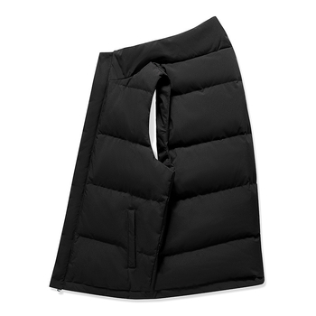 Pánska vesta s down, stojací golier, zips, hrubá izolácia, hlavný materiál 100% polyester, podšívka bavlna, voľnočasový štýl