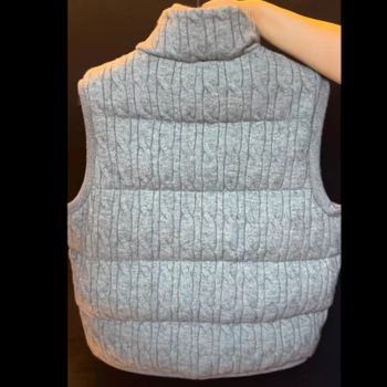 Vesta s kapucňou, stojatý golier, plný zips, voľný strih, vintage kardigán štýl