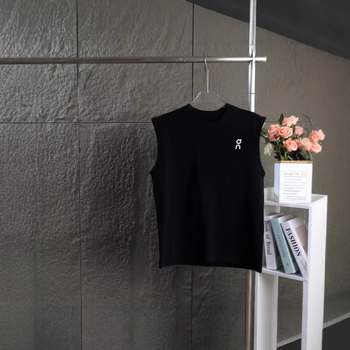 Bezruka sportska vest, materijal od pamuka-mješavina (80.5% pamuk, 19.5% elastan), prilagodljiv kroj, jednobojna, jacquard detalji, džep s umetnutim džepom