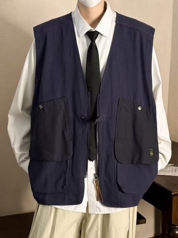 Vyriška liemenė japonų stiliaus su patch kišenėmis, V kaklo, laisvas kirpimas, be rankovių