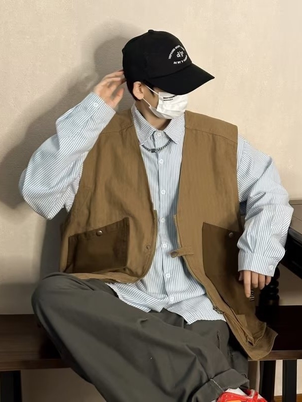 Vyriška liemenė japonų stiliaus su patch kišenėmis, V kaklo, laisvas kirpimas, be rankovių