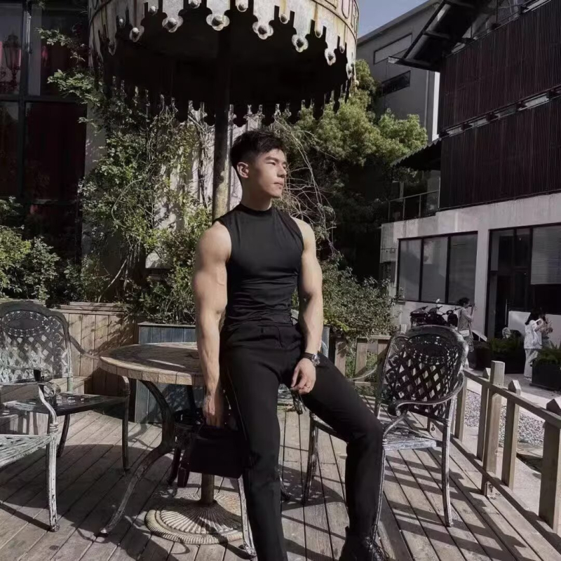 Muški T-shirt vest od poliestera (78%), tanak materijal, slobodan kroj, ljeto, bočni džepovi