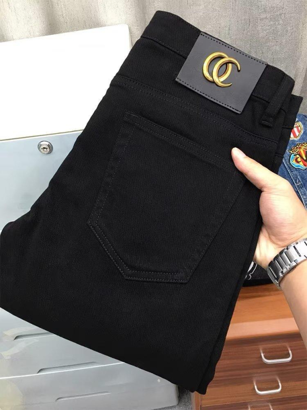 Muške traperice Slim-fit ravnog kroja, flis podstava za toplinu, 60% pamuk, srednji pojas, kopčano zatvaranje, za proljeće i jesen