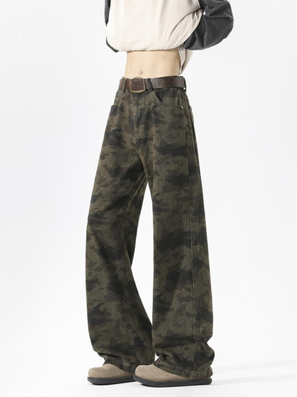 Muške traperice s camouflage uzorkom u američkom street stilu, s fleece-om za zimu, ležerno straight krojenje, svakodnevne hlače