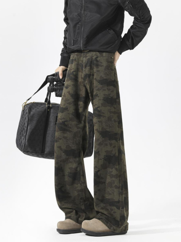 Muške traperice s camouflage uzorkom u američkom street stilu, s fleece-om za zimu, ležerno straight krojenje, svakodnevne hlače