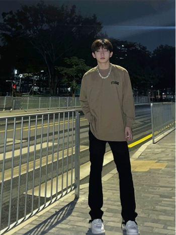 Férfi farmernadrág fleece-béléssel, egyenes szabású, mikro-flare, középmagas derekú, cipzár