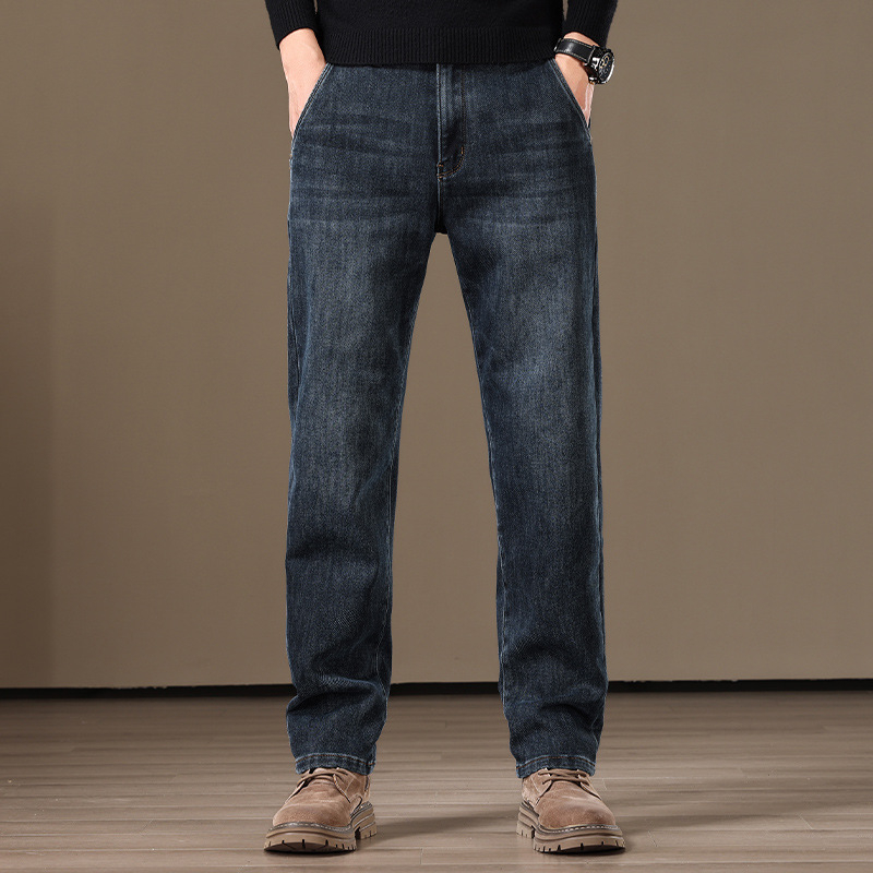 Blugi: talie înaltă, croială dreaptă, țesătură mai groasă pentru iarnă, cinci buzunare, fermoar