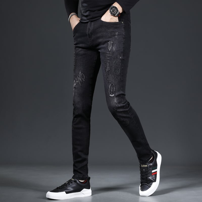 Férfi farmernadrág hímzéssel és fleece béléssel, karcsú szabású, középmagas derekú, 85% pamut