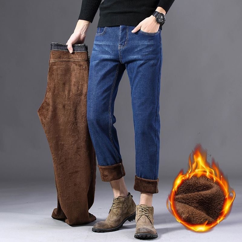 Férfi fleece-béléssel ellátott farmernadrág, lazán szabott egyenes szabás, középső derekú, cipzáras zárás