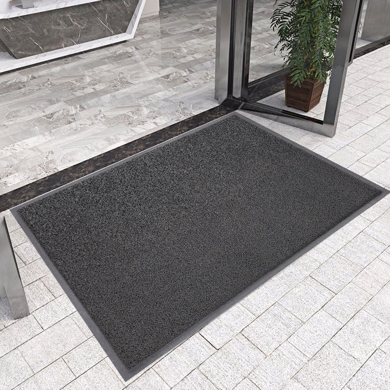 Ulazna podloga PVC; pravokutni oblik; izrada od pjene i svilenog kruga; pogodno za ulaz, balkon i komercijalne prostore; moderan minimalistički stil.