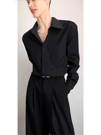 Muška košulja od mješavine lana i poliestera, šiljast ovratnik, kratki rukavi, širok kroj, bez glačanja