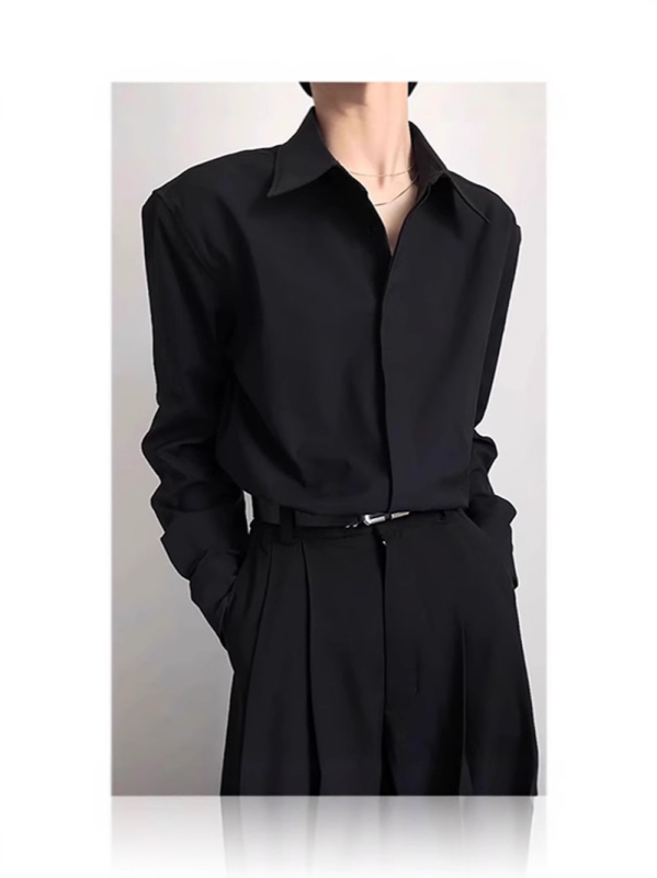 Muška košulja od mješavine lana i poliestera, šiljast ovratnik, kratki rukavi, širok kroj, bez glačanja