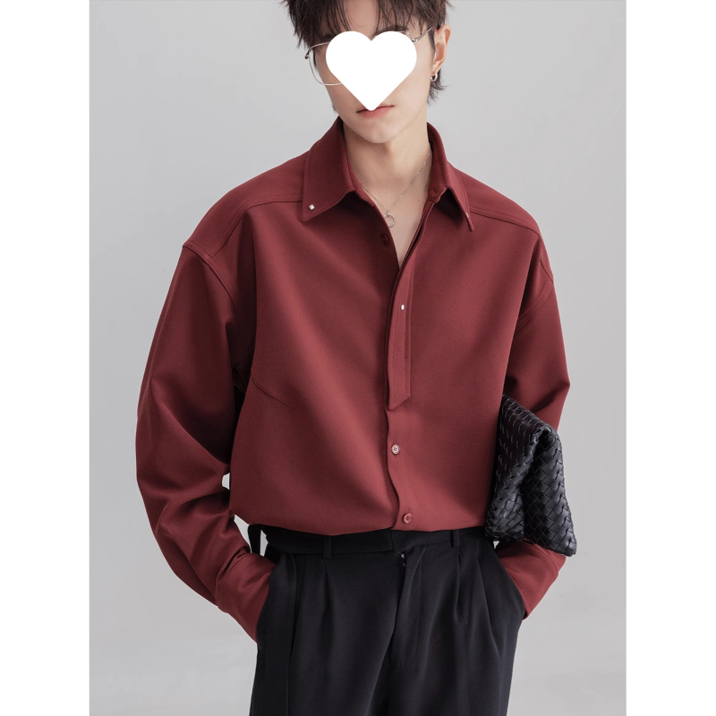 Muška košulja s dugačkim rukavima, opušten kroj, ovratnik tipa lapel, lagan i svakodnevni stil, proljeće 2025