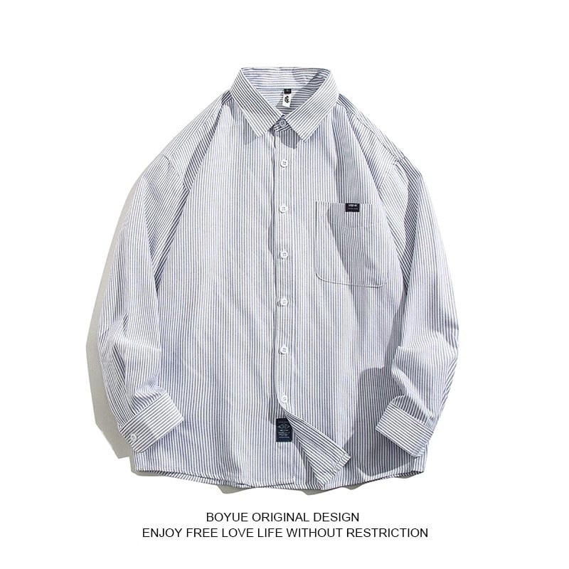 Prúžkovaná košeľa s dlhými rukávmi, voľný strih, golier s klopou, detaily na vreckách, tkanina z polyesterovej zmesi (81–90% polyester), bez žehlenia
