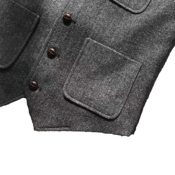 Vyrinė kasdieninė liemenė su herringbone raštu, siauras kirpimas, apykaklė su lapeliu, vieno mygtuko užsegimas, storas poliesterio audinys su pamušalu, keli kišenės, suaugusiems vyrams, ruduo 2023