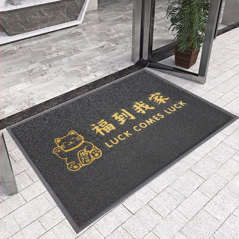 PVC ulazna prostirka – pravokutna, prilagodljiva i periva; pogodna za ulaze, balkone i komercijalne prostore; moderan minimalistički stil