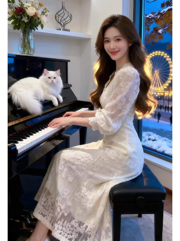 Rochie cu mâneci lungi, croială A-line, decolteu în V, broderie, talie la mijloc