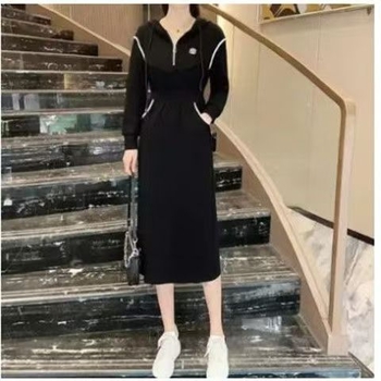 Dámske šaty s kapucňou, A-línia, midi dĺžka, elastický pás, polyester