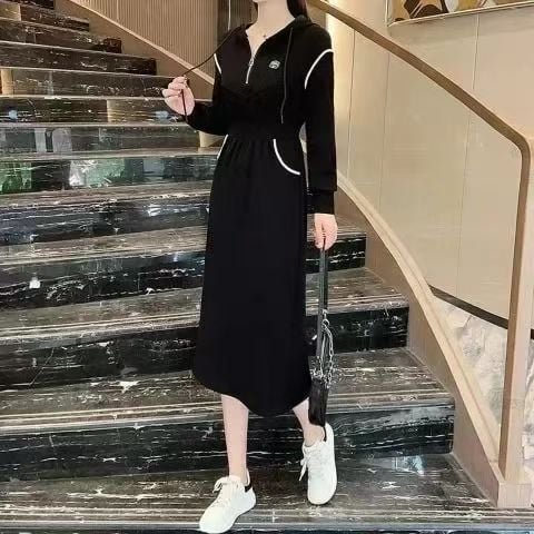 Dámske šaty s kapucňou, A-línia, midi dĺžka, elastický pás, polyester