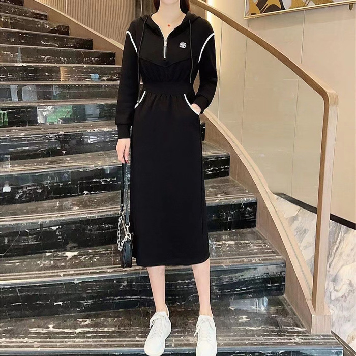 Dámske šaty s kapucňou, A-línia, midi dĺžka, elastický pás, polyester