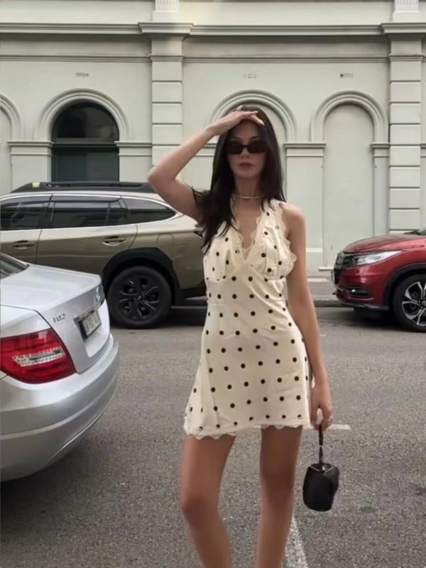 Haljina s točkicama, halter vrat, francuski stil, bez leđa, poliester, ljeto 2025