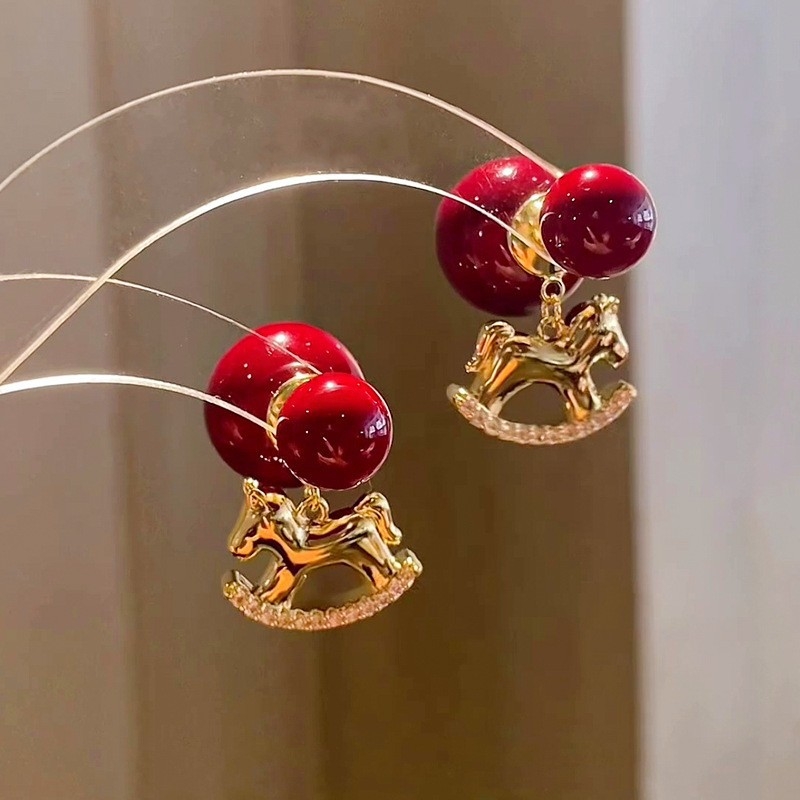 Σκουλαρίκια από χαλκό με κρεμαστό ζώδιο αλόγου, στυλ ελαφρύς πολυτελείας, ηλεκτροπλατιωμένη επίστρωση