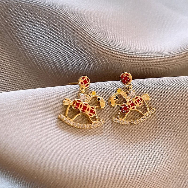 Σκουλαρίκια από χαλκό με κρεμαστό ζώδιο αλόγου, ηλεκτροπλατίωση, ελαφρύ στυλ πολυτέλειας, για γυναίκες