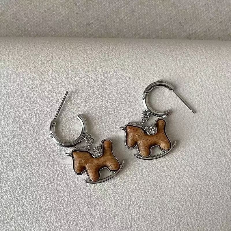 Σκουλαρίκια από χαλκό με κρεμαστό ζώδιο αλόγου, ηλεκτροπλατίωση, ελαφρύ στυλ πολυτέλειας, για γυναίκες