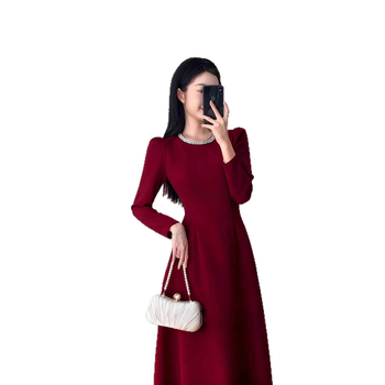 Jednobojne dugačke haljine s okruglim izrezom i rukavima u stilu princeze, pull-over stil, proljeće 2025