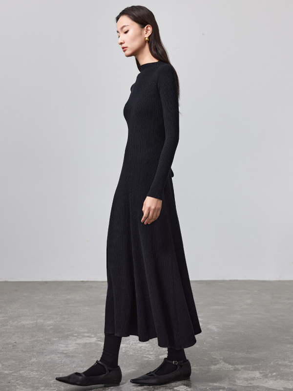 Duga vunena pletena haljina, pralna u stroju, uski A-linijski kroj, okrugli izrez, dugi rukavi, minimalistički elegantan stil za rano jesen