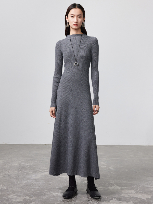 Duga vunena pletena haljina, pralna u stroju, uski A-linijski kroj, okrugli izrez, dugi rukavi, minimalistički elegantan stil za rano jesen