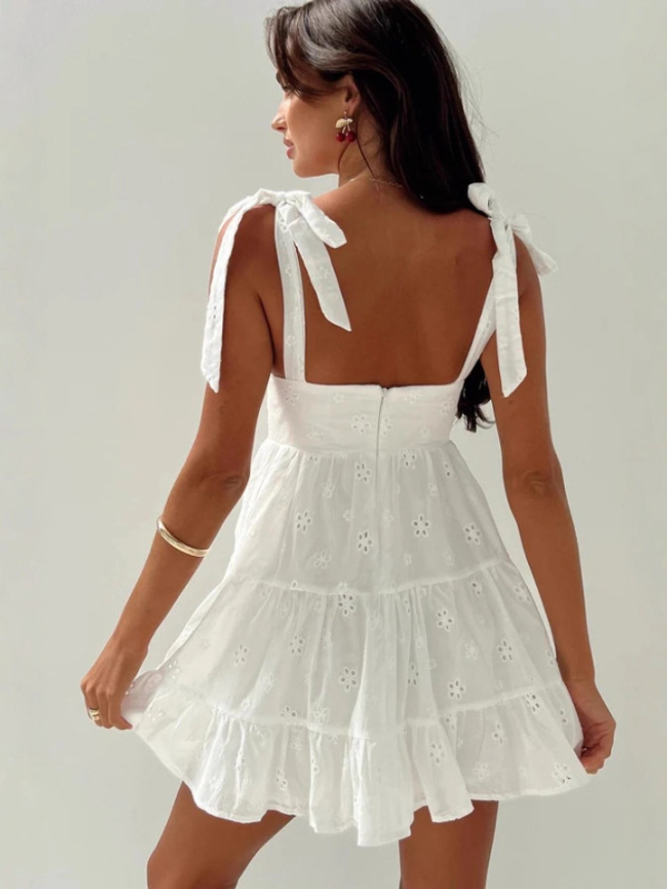 Rochie lungă în linie A, decolteu în V, fără mâneci, talie înaltă